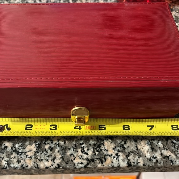 Red jewelry box - Picture 6 of 8